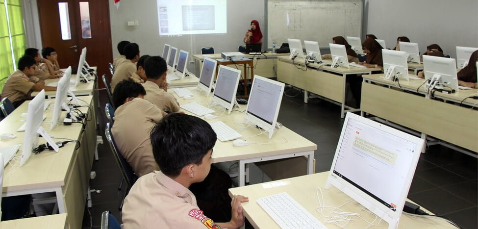pelatihan blogger smp nf